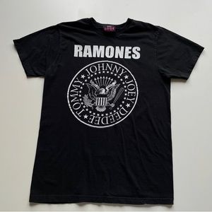 Vintage Y2K 2007 Ramones Band t-Shirt rare.